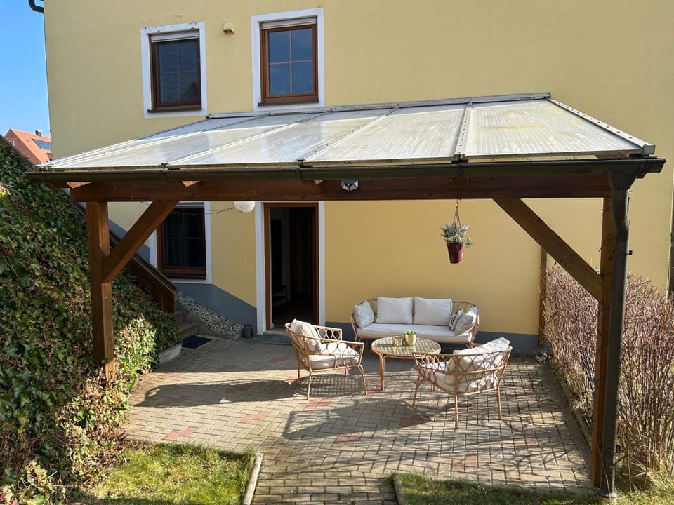 Property building, Garden view