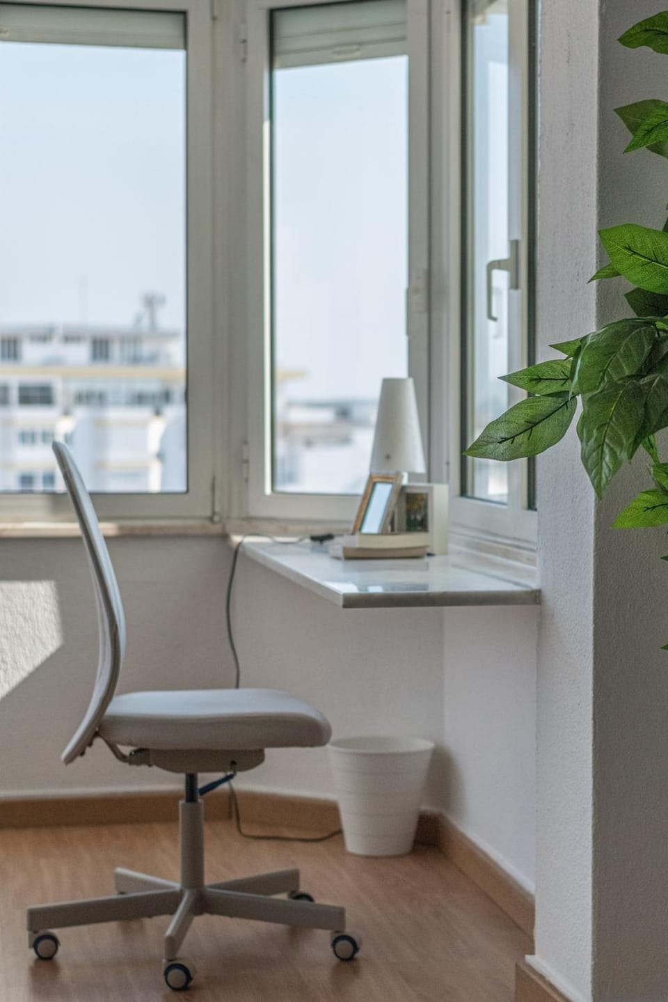 Caparica Beachfront Oceanview Apartment in Costa da Caparica