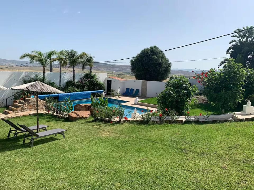 Garden, View (from property/room), Swimming pool