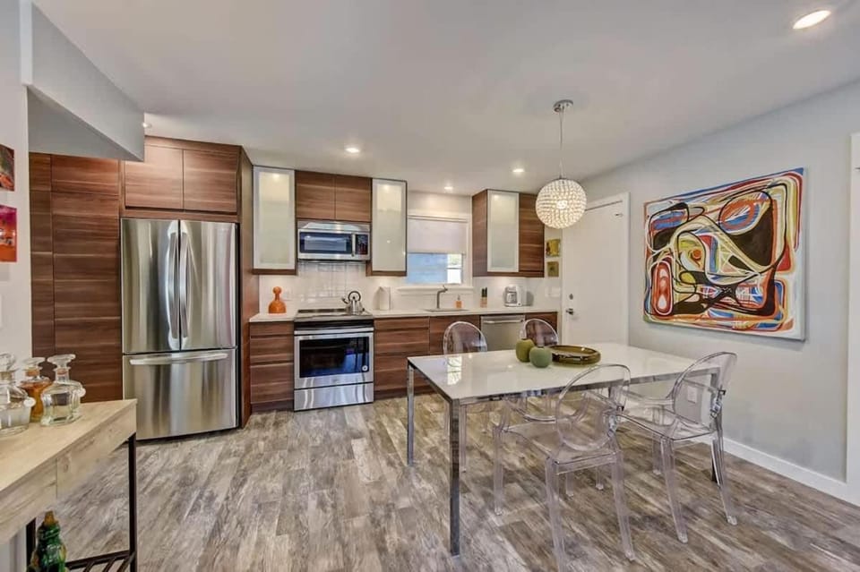 Spacious condo with easy access to Uptown House in Charlotte