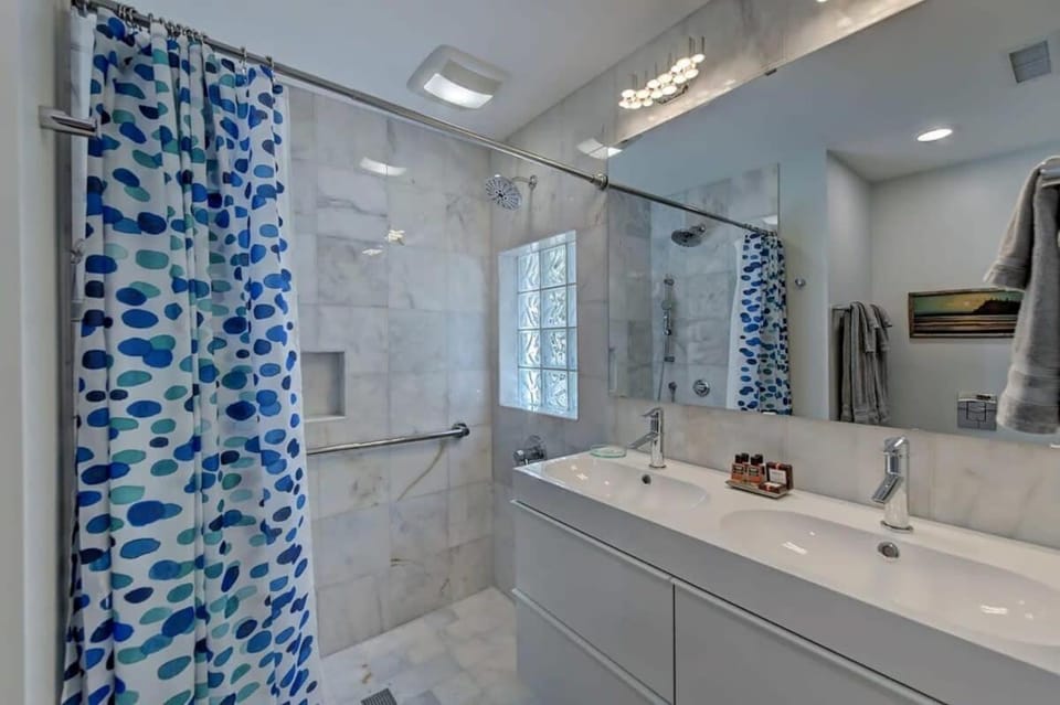 Spacious Conveniently Located 1BR in Myers Park House in Charlotte