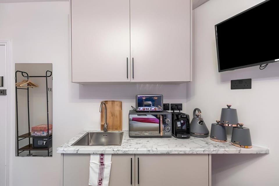 Bed, TV and multimedia, Coffee/tea facilities, Kitchen or kitchenette, stove, toaster