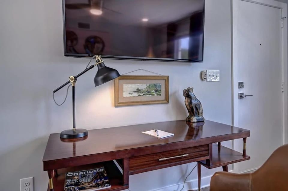 Comfortable 1BR Myers Park Oasis House in Charlotte