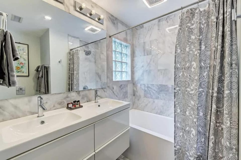 Modern 1BR in the heart of CLT House in Charlotte