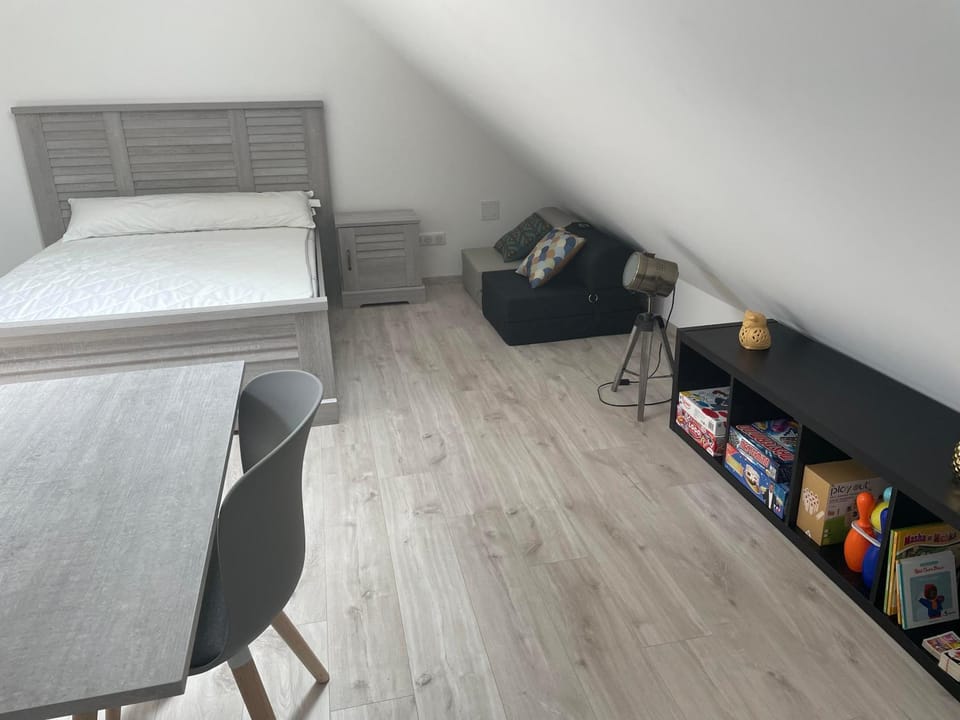 Photo of the whole room
