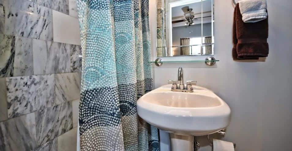 Beautifully Furnished Modern 2BR with Balcony House in Charlotte