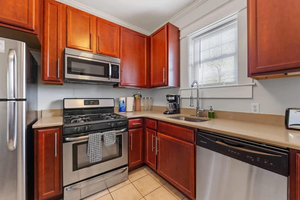 Bright and Restful 2BR near Uptown with Balcony House in Charlotte