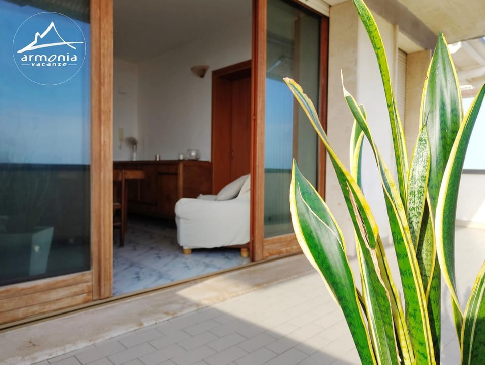 Balcony/Terrace, Living room