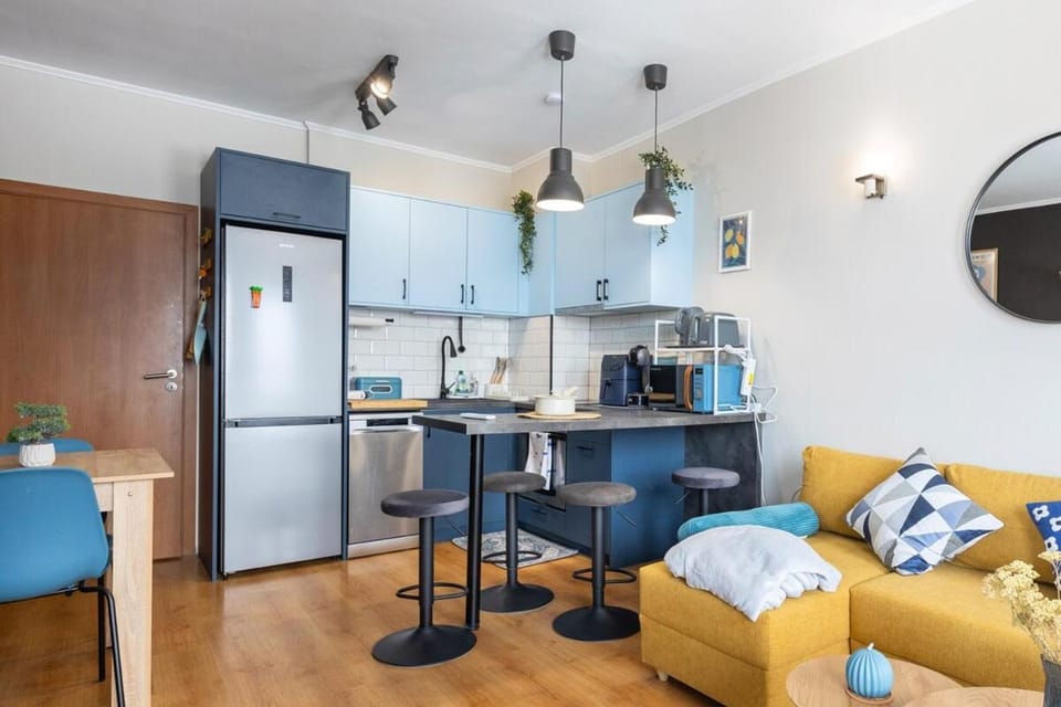 Coffee/tea facilities, Kitchen or kitchenette, Seating area, oven, toaster