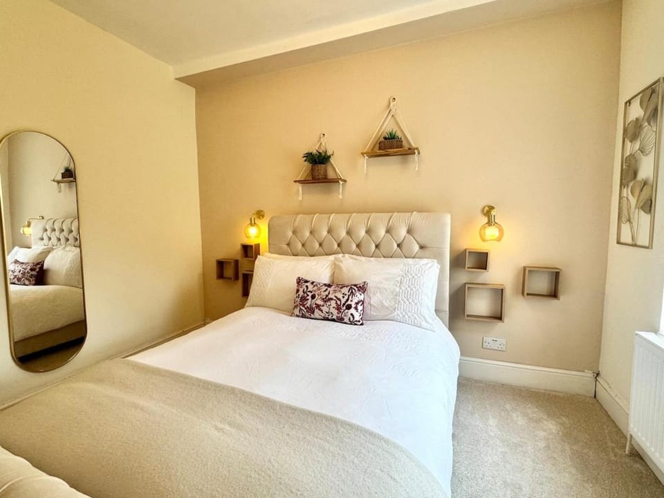 The Palms at No10 - Spacious and Family Friendly House in Weymouth