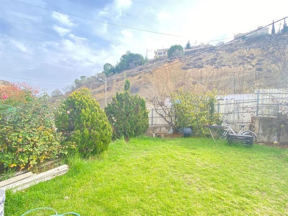 Garden, Mountain view