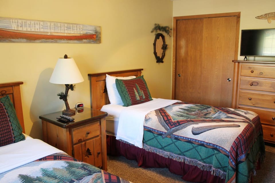 2 Bedroom Condo, Duck Lake Lower House in Wisconsin