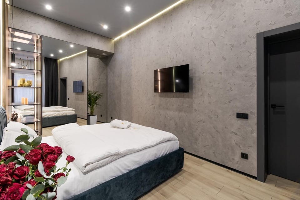 Royal jacuzzi apartment on Kostyushka 16 Apartment in Lviv