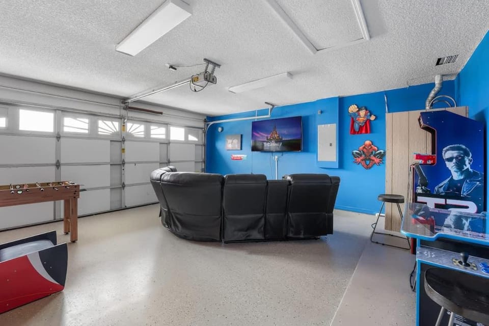 New Listing Pool and Game Room 4BR House in Four Corners
