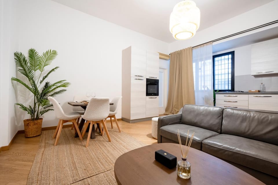 Kitchen or kitchenette, Living room, Dining area, minibar