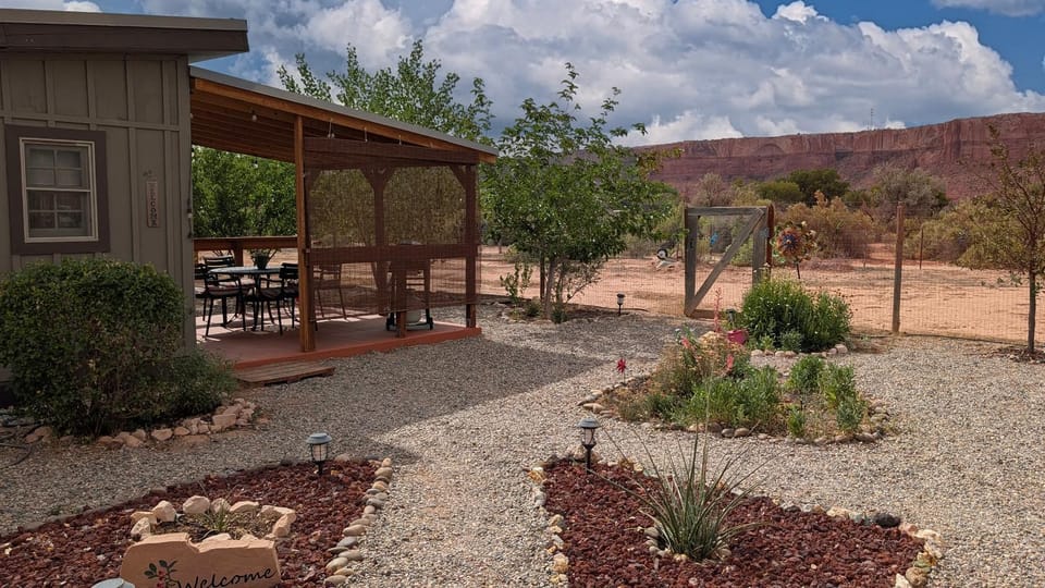 Property building, Natural landscape, Garden