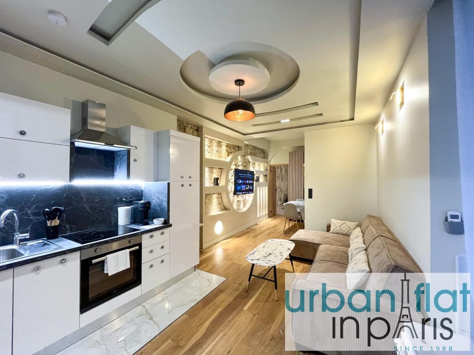 Urban Flat - 196 Saint Honore Apartment in Paris