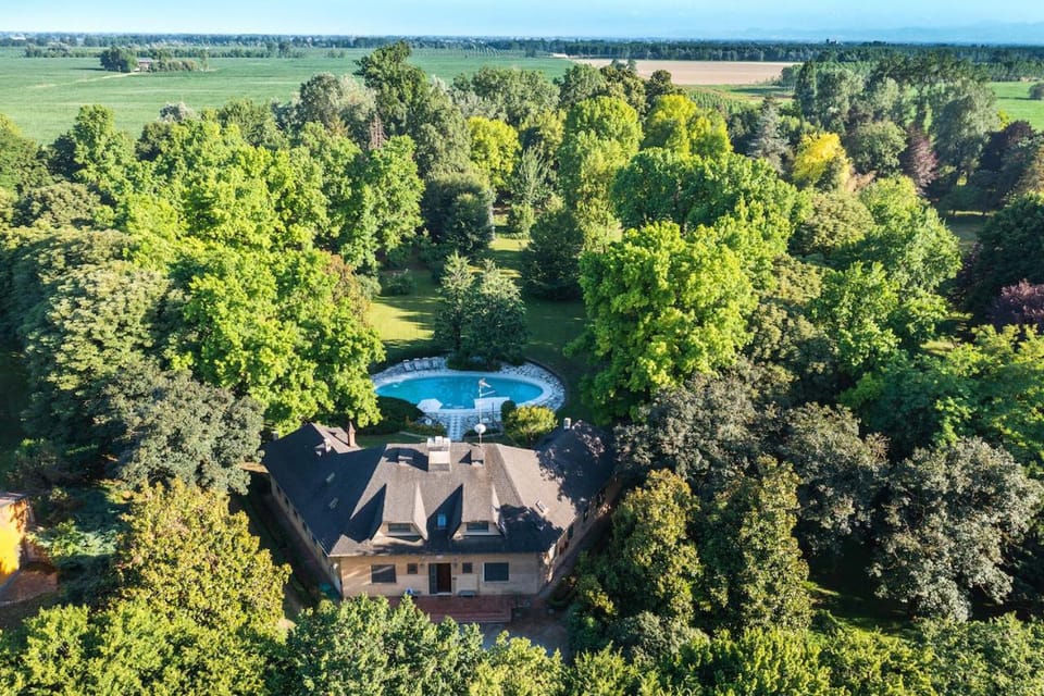 Villa La Pioppa Villa in Lombardy