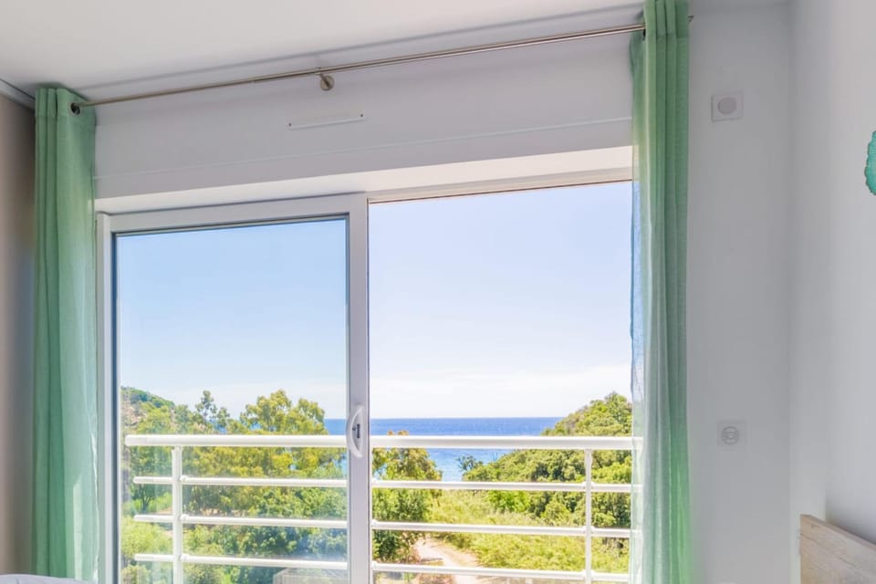 Appartement Dattier - Welkeys Apartment in Cavalaire-sur-Mer