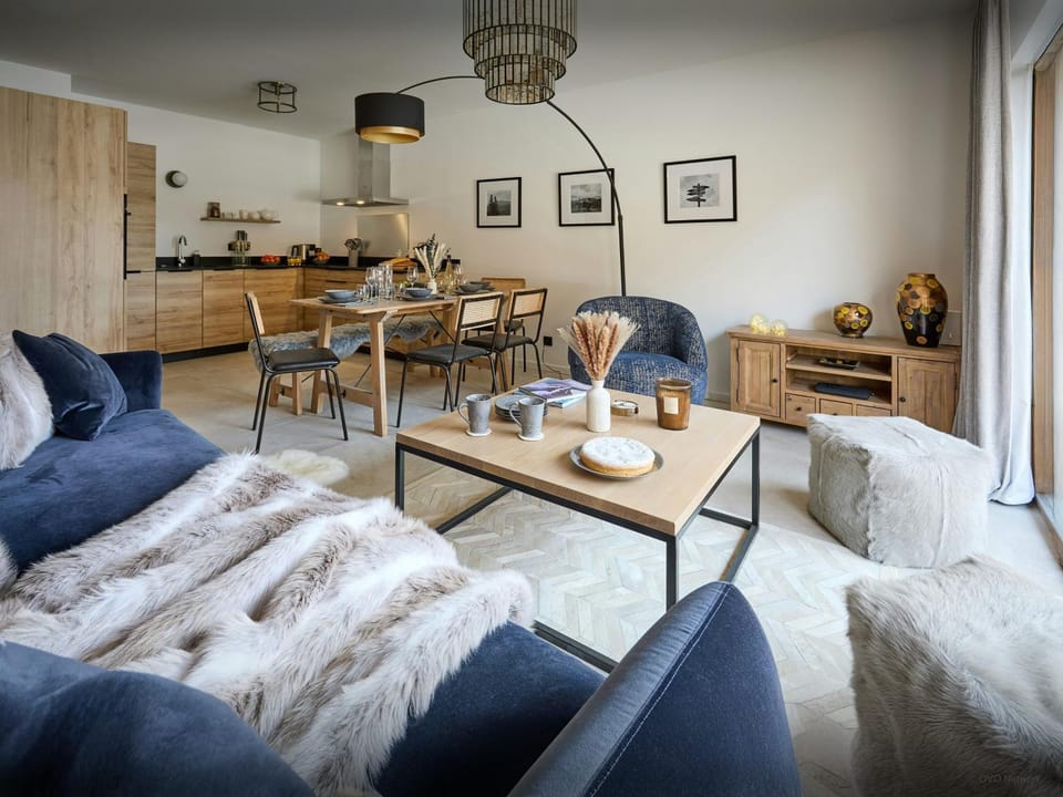 Living room, kitchen