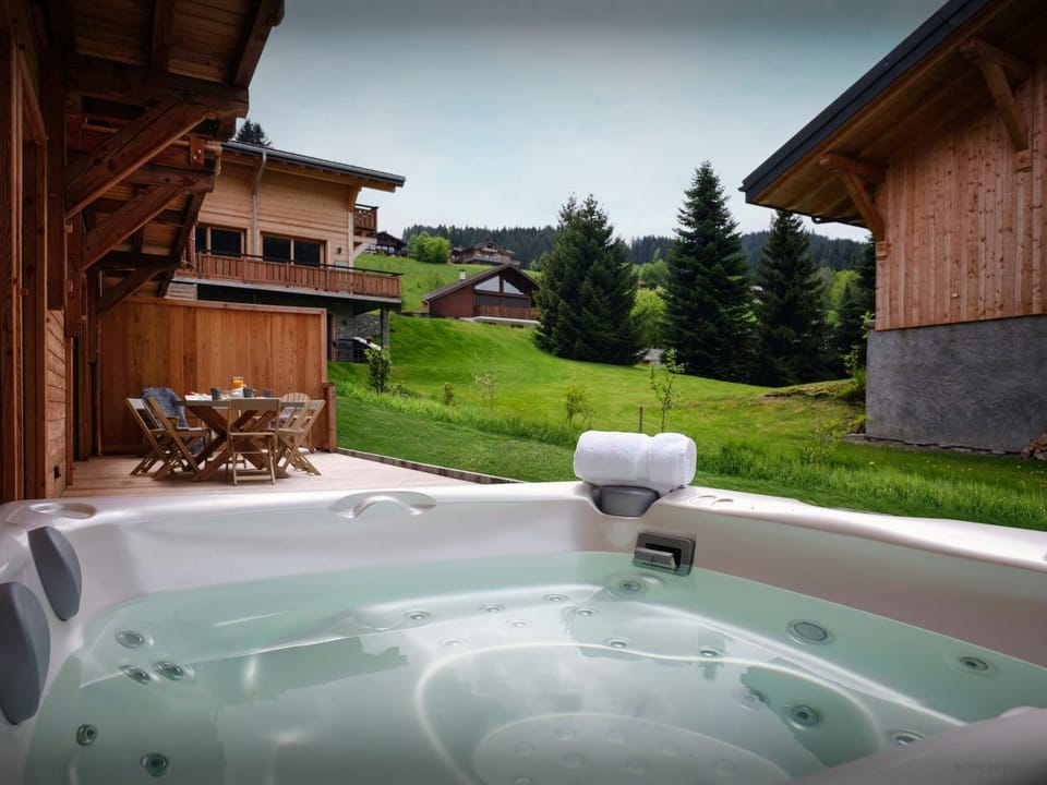 Summer, Hot Tub, View (from property/room), Balcony/Terrace