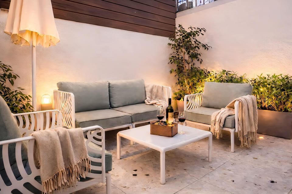 Patio, Seating area