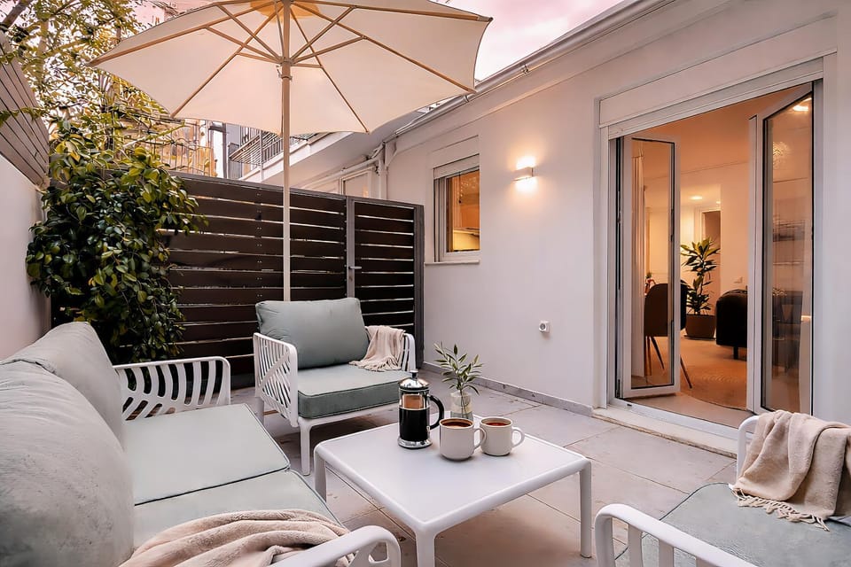 Patio, Seating area