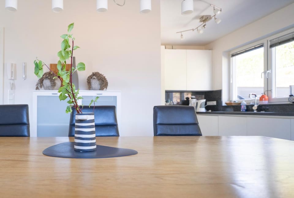 Kitchen or kitchenette, Seating area, Dining area, kitchen