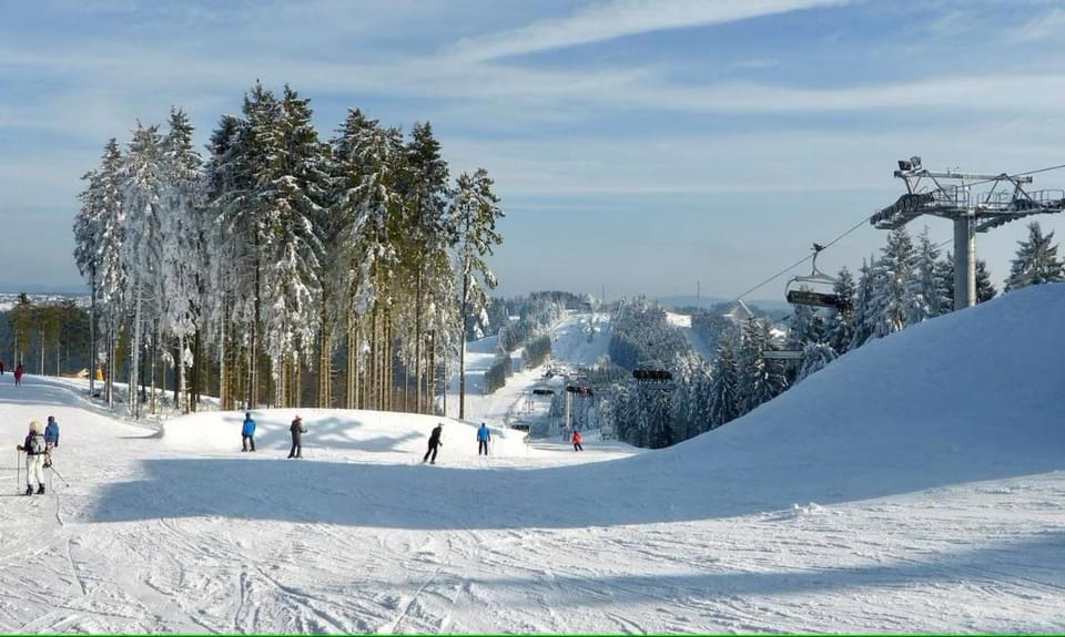 Winter, Skiing