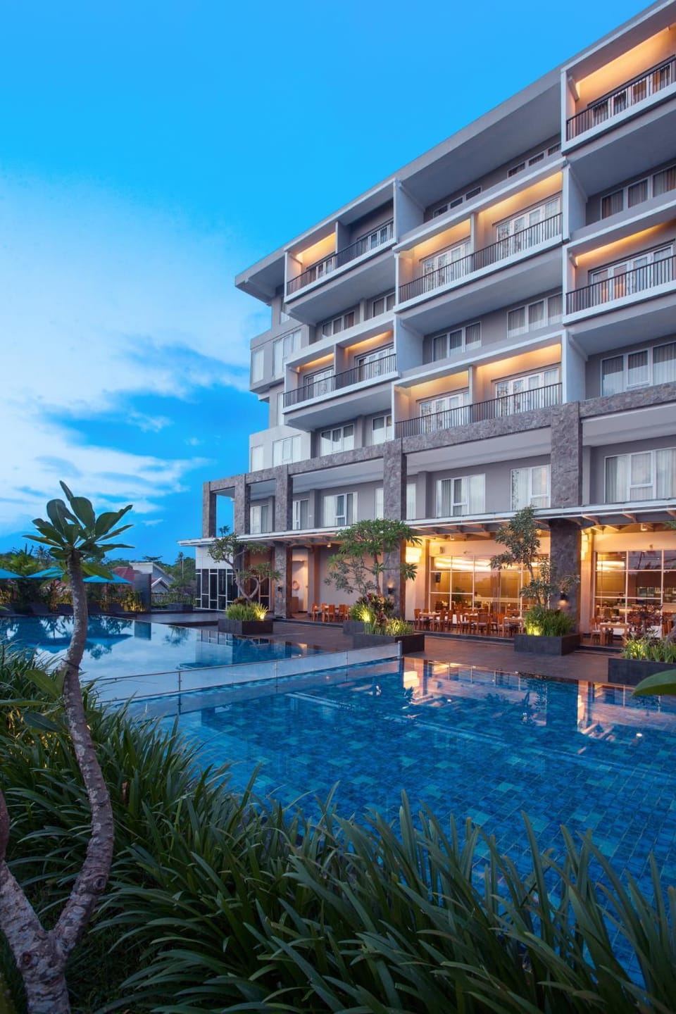 Swimming pool