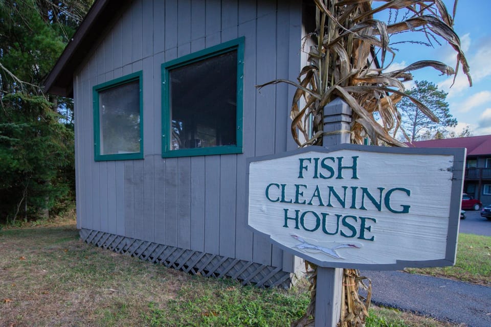 2 Bedroom upper Duck Lake Condo at Wild Eagle Lodge House in Wisconsin