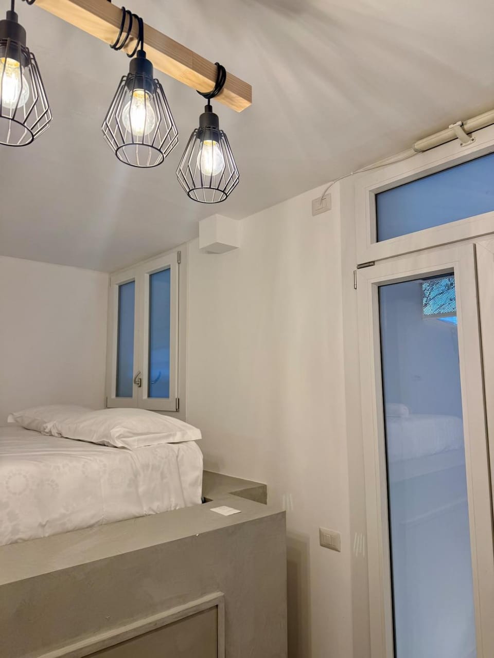 Unique Circus Apartment Apartment in Milan