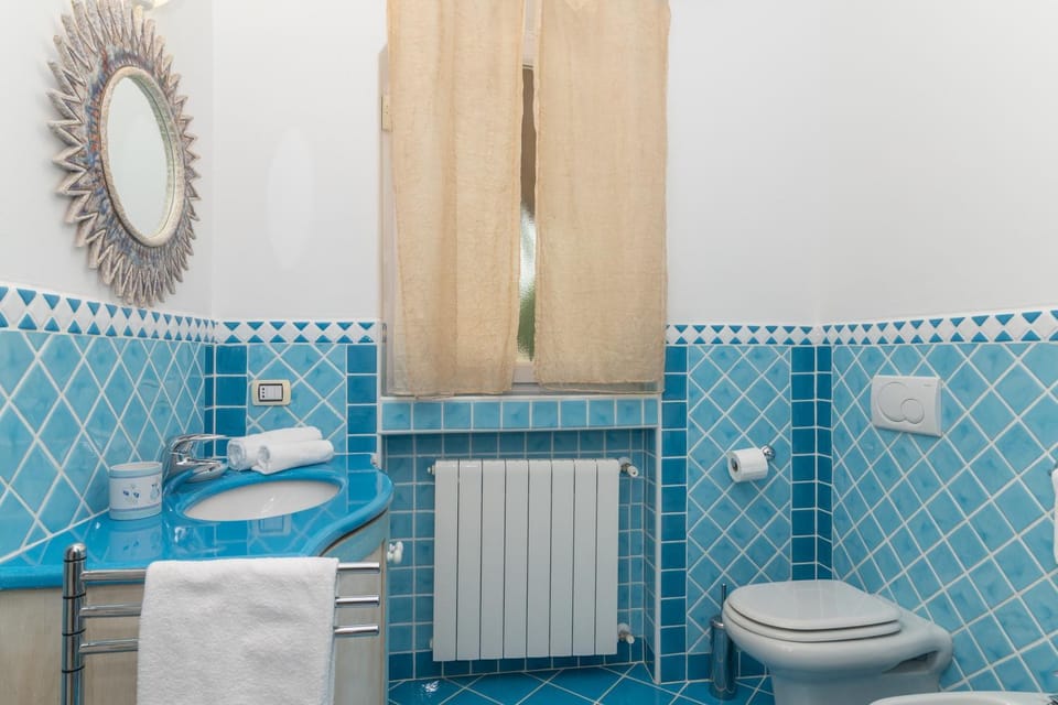 Bathroom, Living room