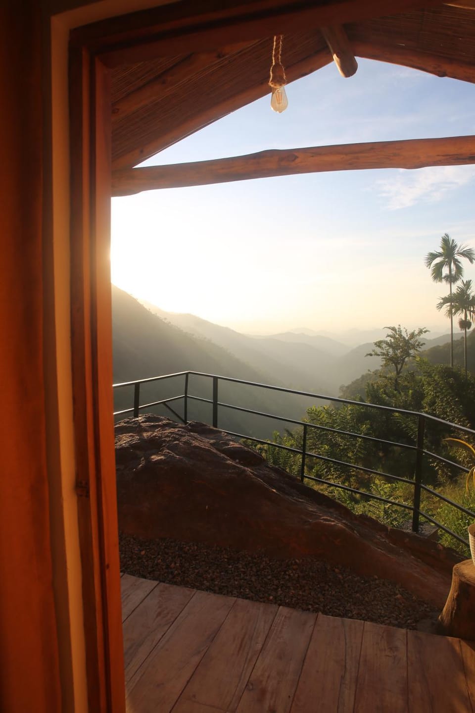Jungle Cave Nature lodge in Ella