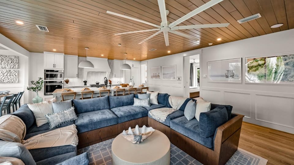 Kitchen or kitchenette, Living room, Other, Seating area