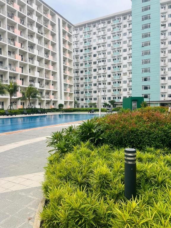 Elite King Comfort Stay Hotel Apartment - Near Manila Airport Apartment in Las Pinas