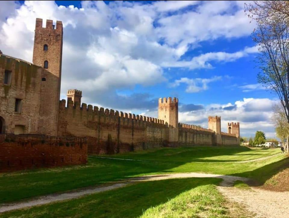 "Il Torrione di Lara" locazione turistica Bed and Breakfast in Veneto