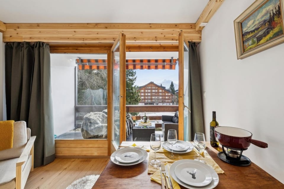 Central studio in Villars sur Ollon, Emeraude, for 3 only 100m to Bretaye ski train Apartment in Ollon