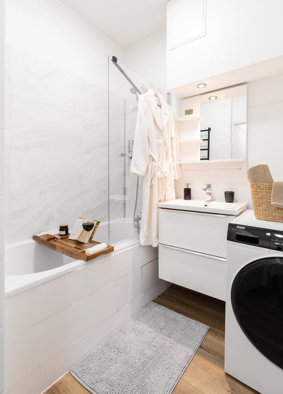 Bathroom, Bath, towels