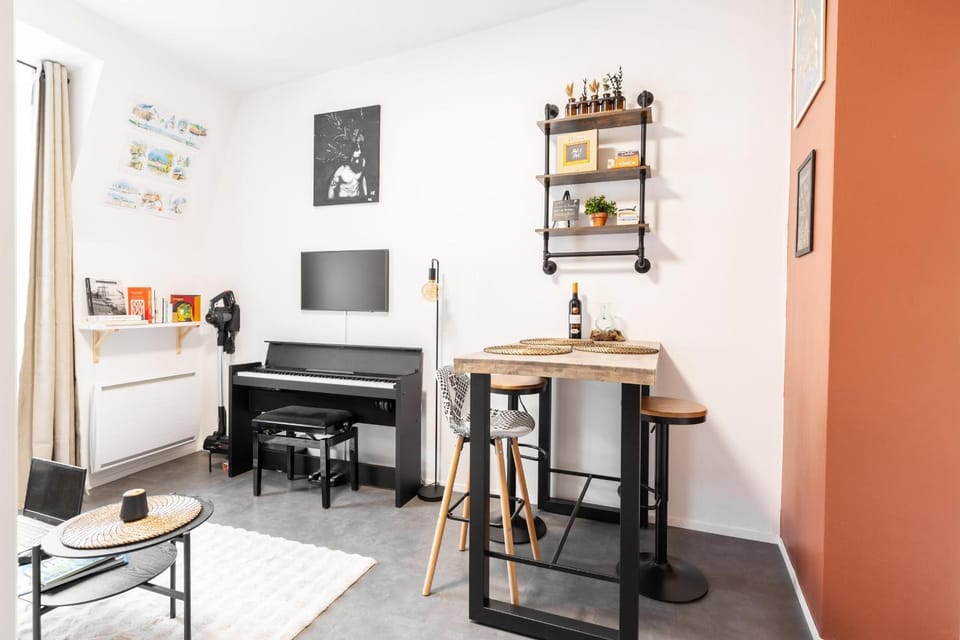 TV and multimedia, Living room, Seating area, Dining area, heating