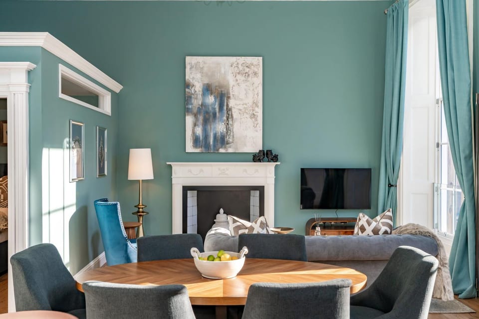 TV and multimedia, Living room, Seating area