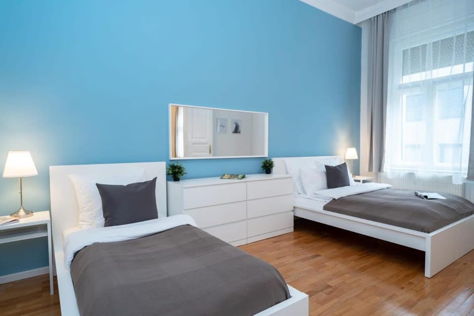 New trendy central apartment at the perfect location Apartment in Budapest