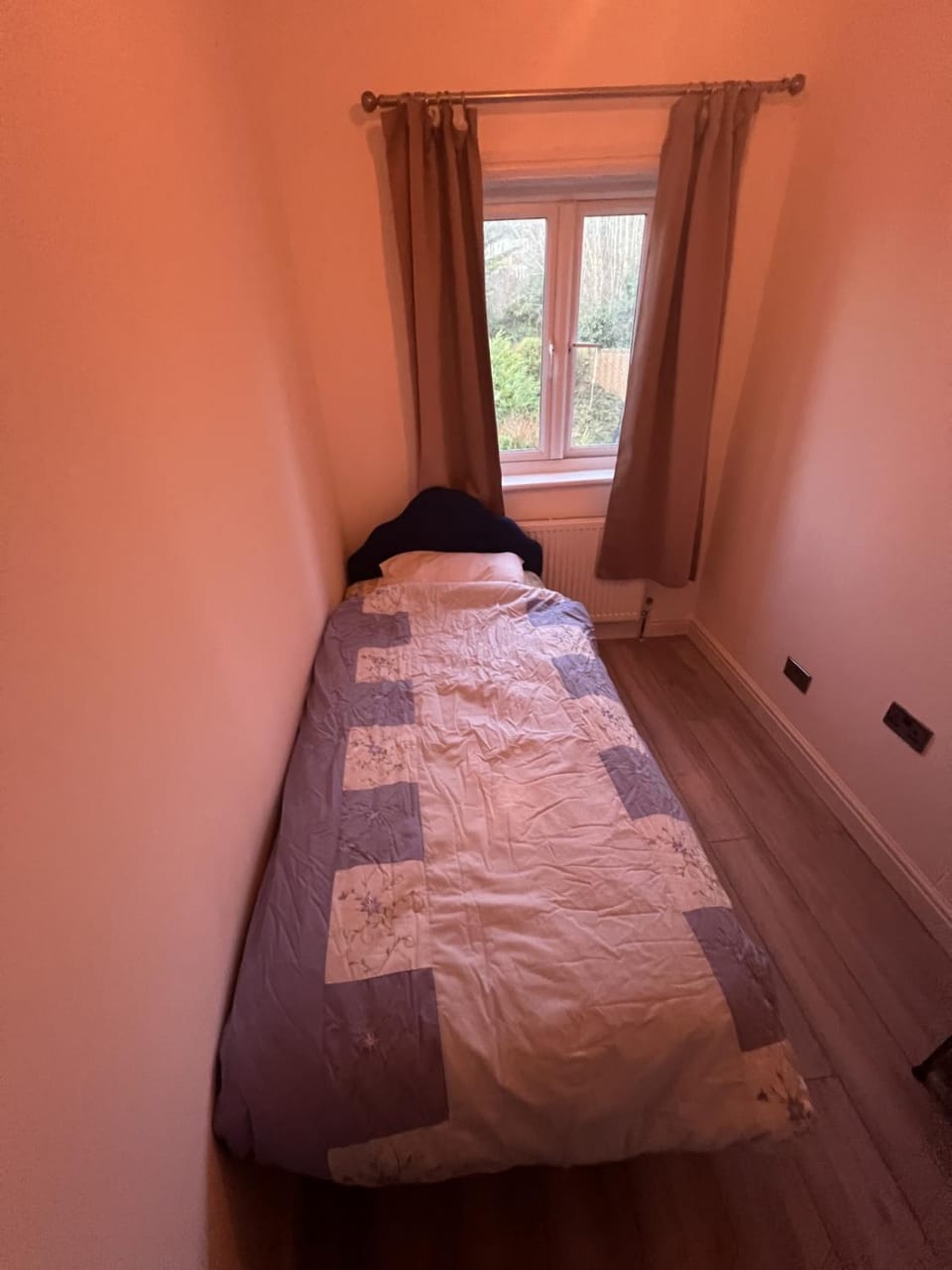 Modern & Warm homestay Vacation rental in London Borough of Croydon