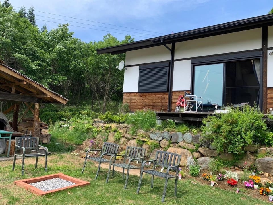 Day, Garden