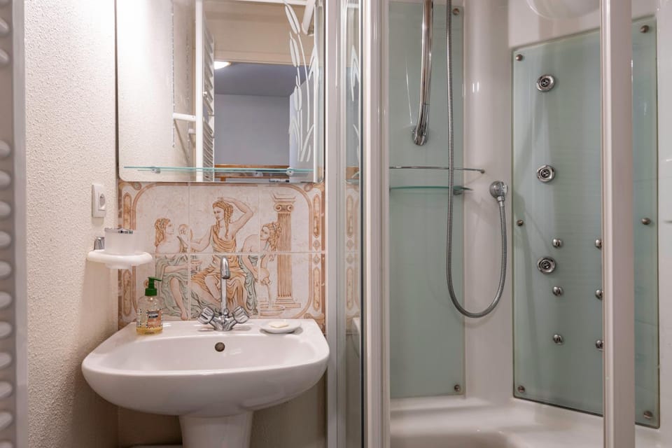 Bathroom, Living room