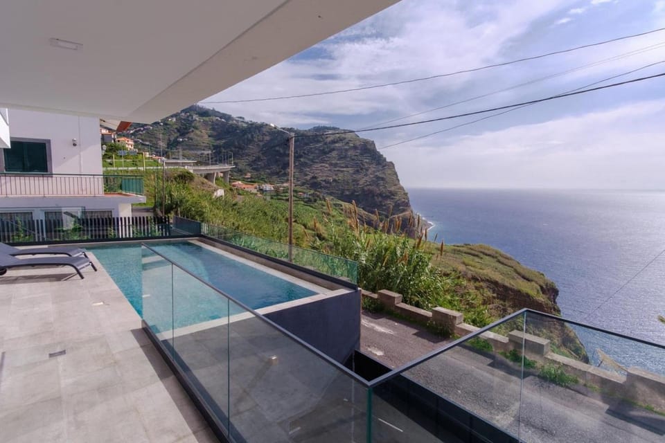 GuestReady - Madeiran oasis with ocean view Villa in Madeira District
