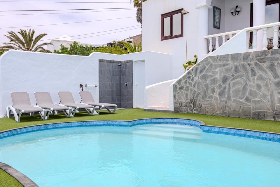 Patio, Pool view, Swimming pool, sunbed