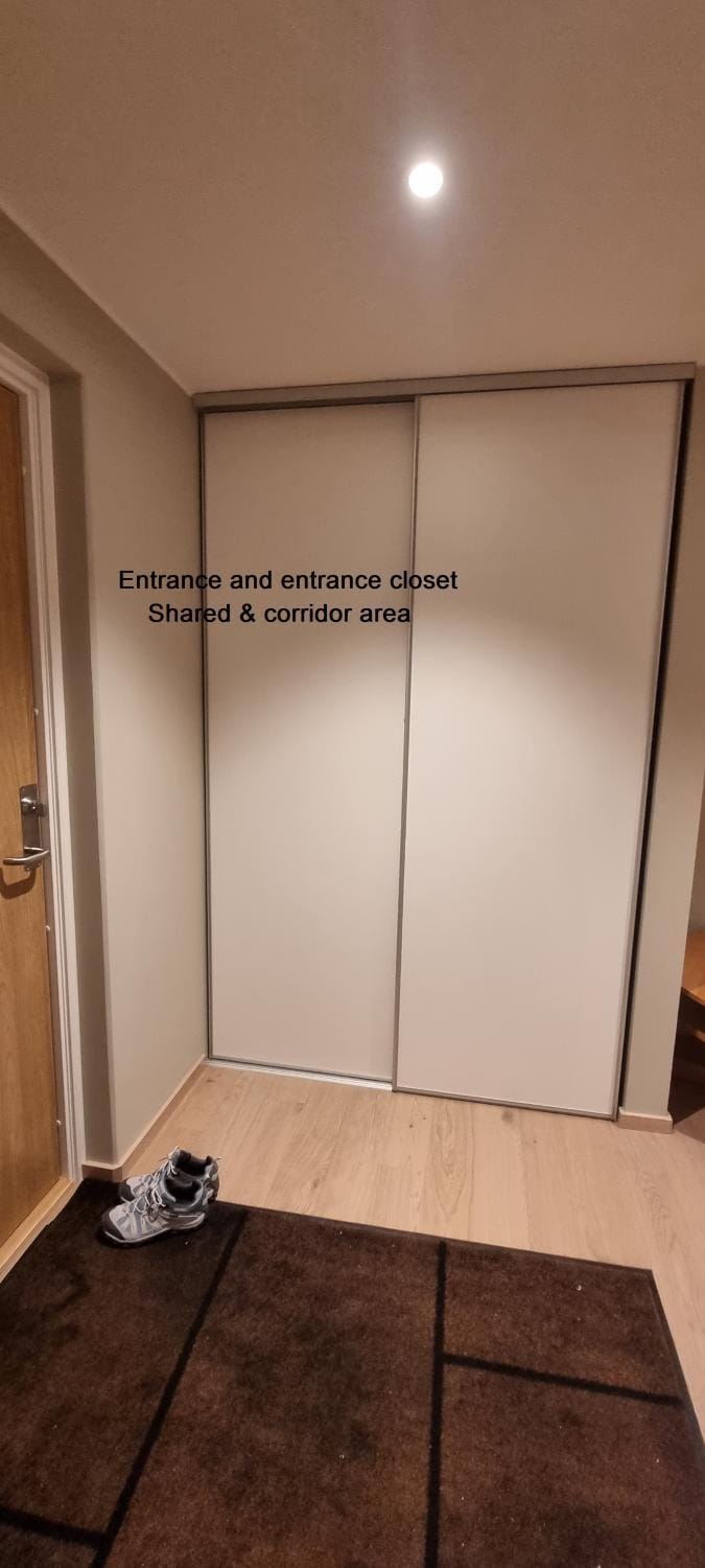 Facade/entrance, Internal: Not applicable to any particular room