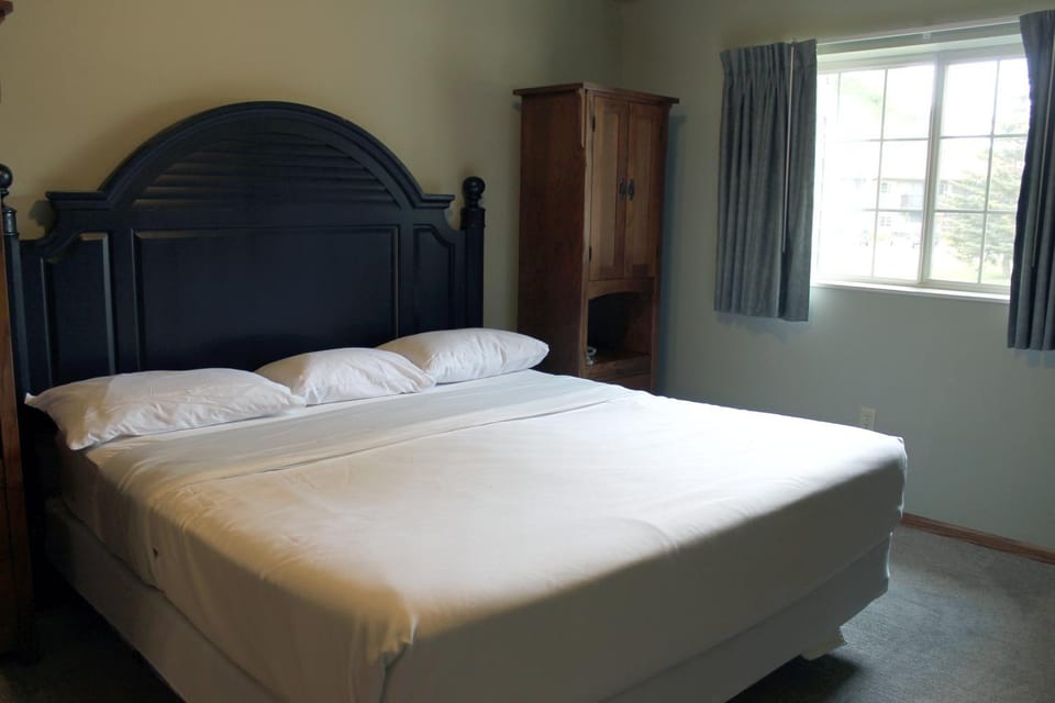 2 Bedroom accessible condo House in Wisconsin