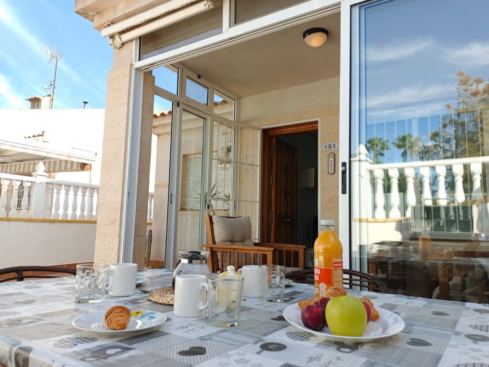 Patio, Dining area, furniture